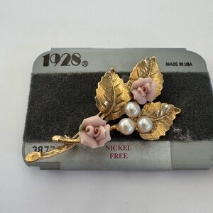 1928 Gold and‎ Pink Vintage Floral Brooch